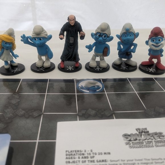 The Smurfs No Smurf Left Behind Collectible Box Game & 2 extra collectibles - Picture 3 of 14